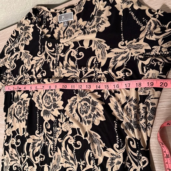 JM Collection | Florals and Flourishes Black and Tan Top - Picture 9 of 10